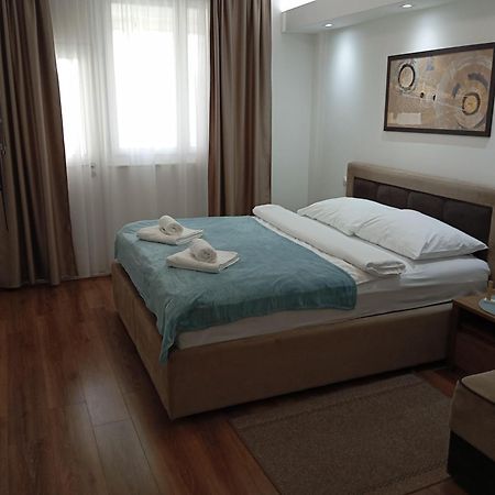 Apartman Leon Lux Leskovac  Buitenkant foto
